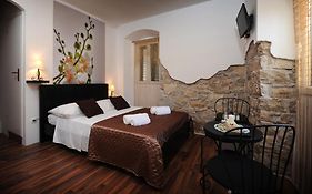 Rooms & Apartment Lasta